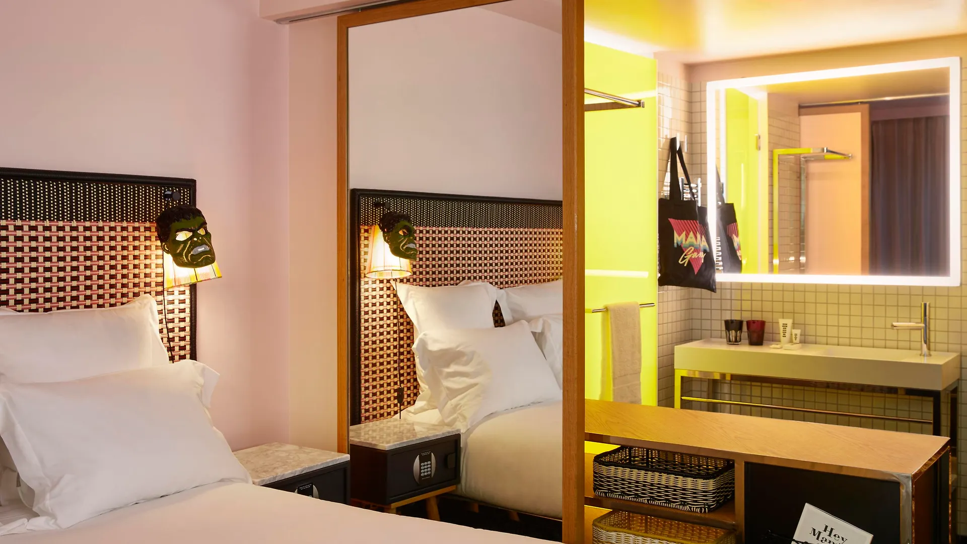 Hotel Mama Shelter West 3*